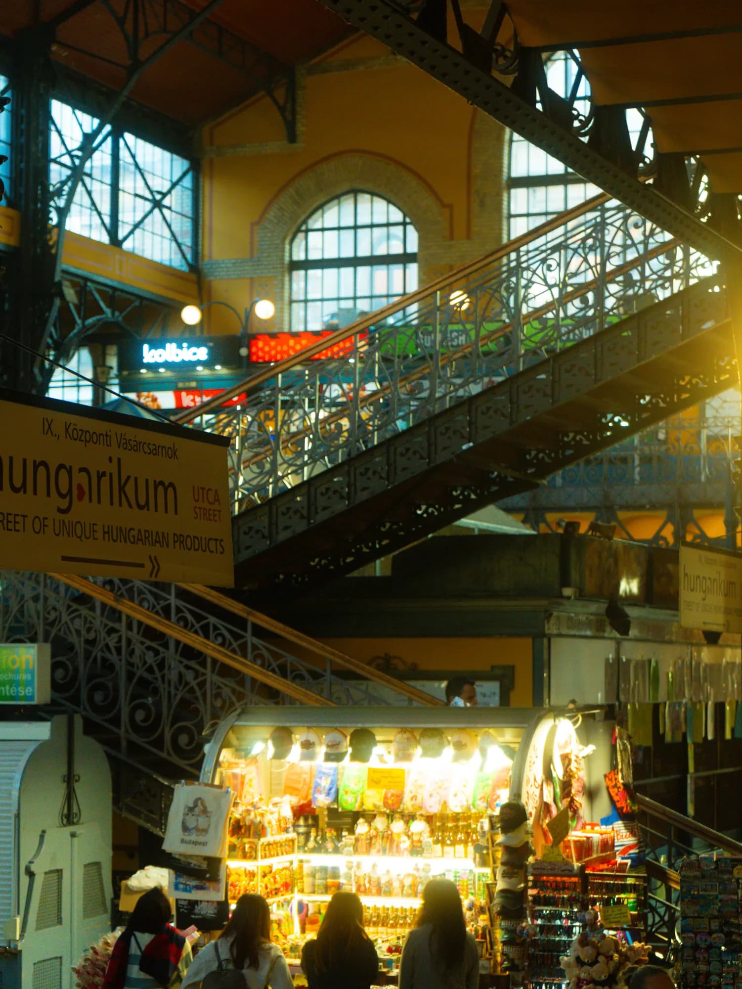 ÉPAINOS, Budapest, October 2025
