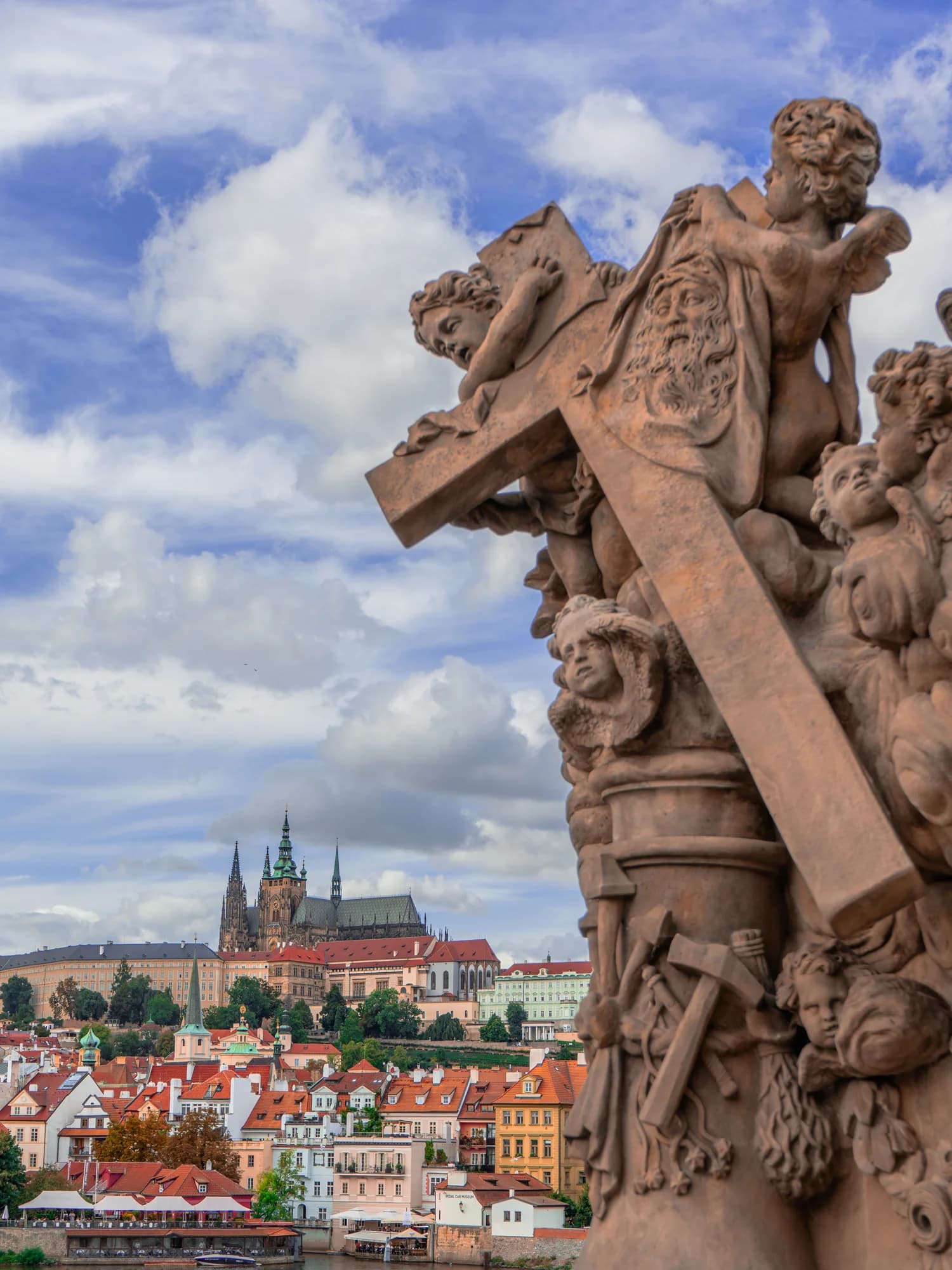 ÉPAINOS, Prague, September 2025